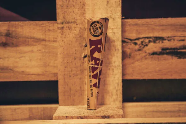 Raw Classic 1 1/4 size cone