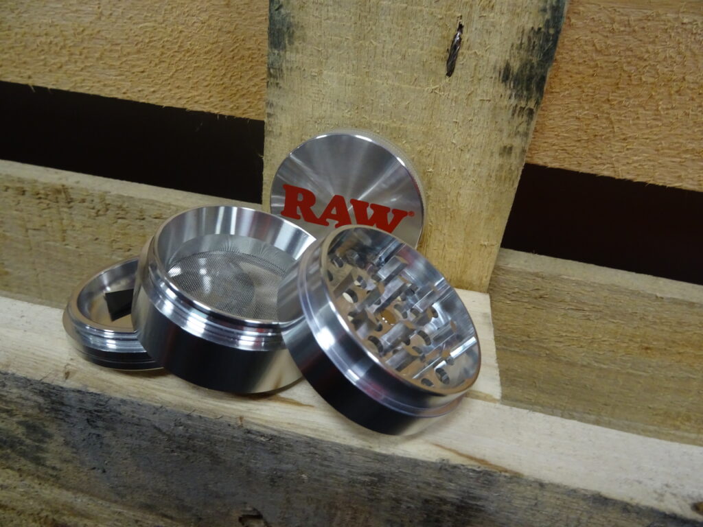 Raw Aluminium Grinder 56mm 4 piece Blaze